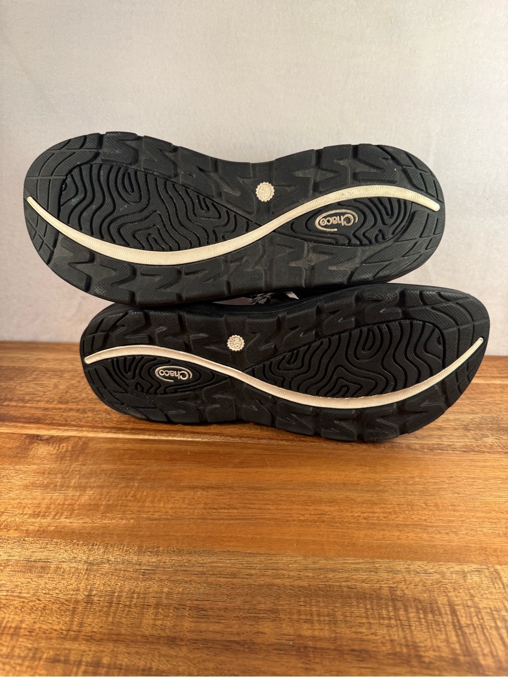 Chaco Z/2 Cloud Black and White Sandals Size 9 NWOT - Picture 8 of 12